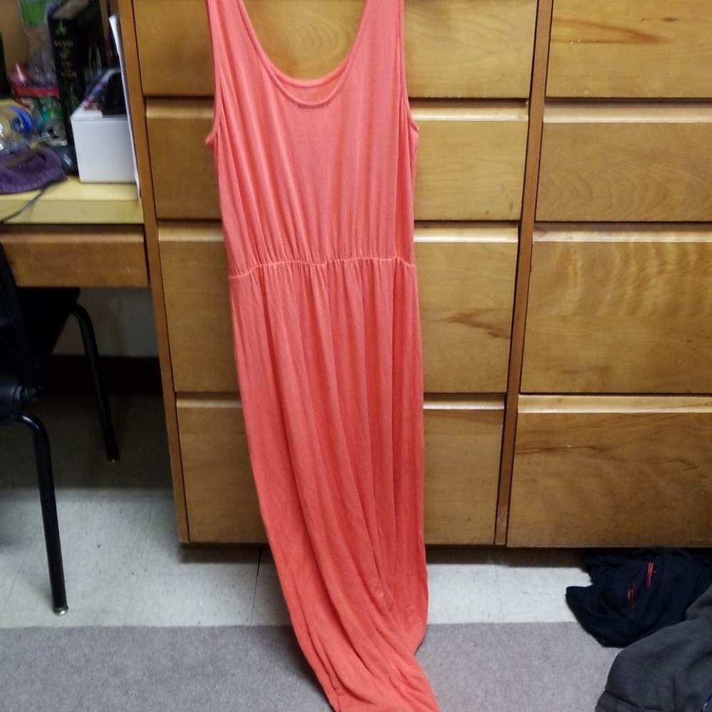 Dress - Picture 2 of 3